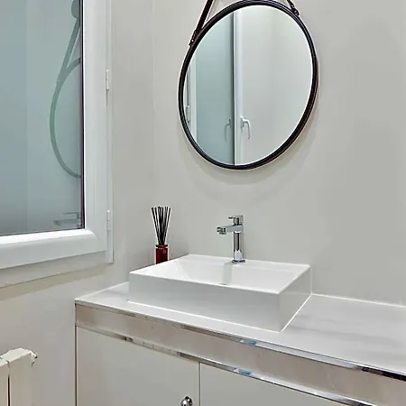 Magnificent Flat - Near Trocadacro Hotel
